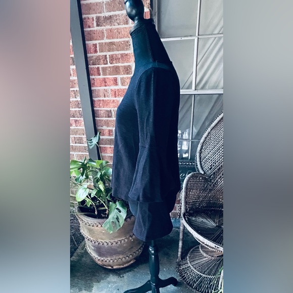 Women’s ERI + ALI Black Bell Sleeve Top - Picture 3 of 7